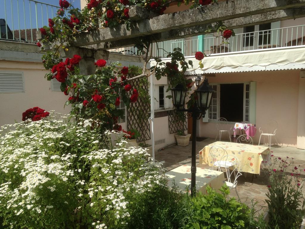 Hostellerie De La Poste Oust Екстериор снимка